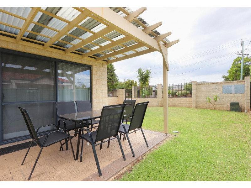 1/12 Kimberley Street, Belmont WA 6104