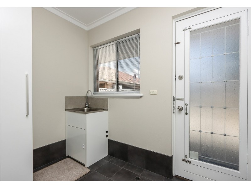 1/41 Saleham Street, Lathlain WA 6100