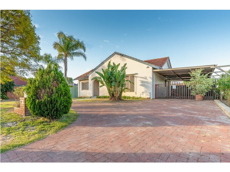 3 Whiteside Street, Cloverdale WA 6105