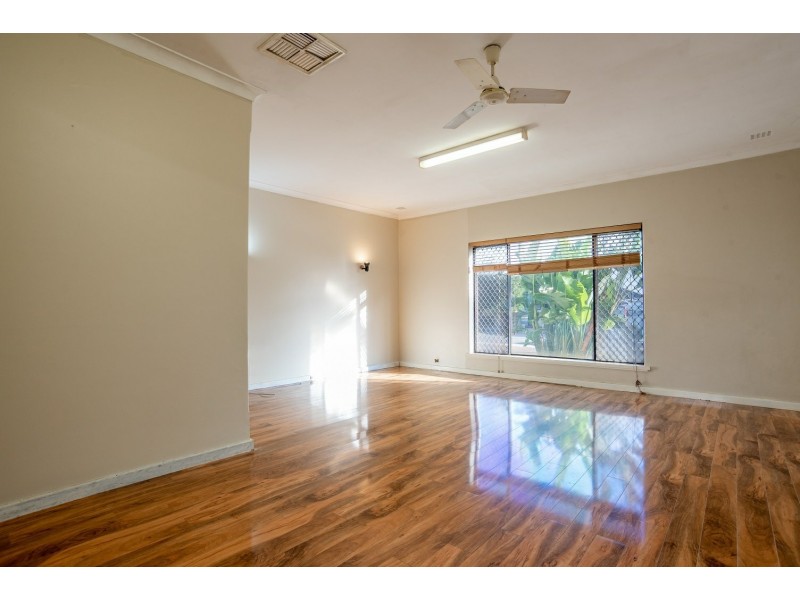 3 Whiteside Street, Cloverdale WA 6105