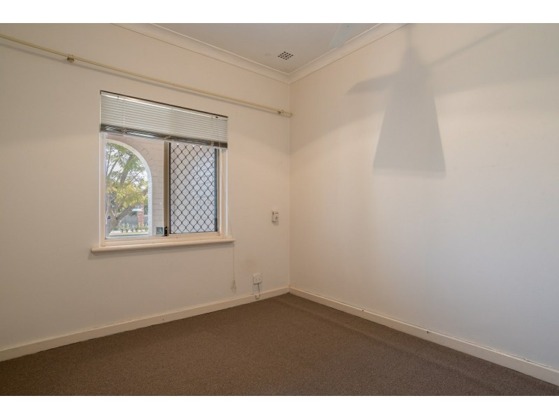 3 Whiteside Street, Cloverdale WA 6105