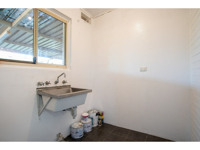 3 Whiteside Street, Cloverdale WA 6105