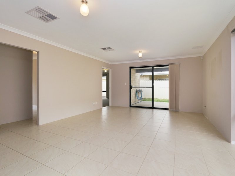 10 Bunratty Link, Canning Vale WA 6155