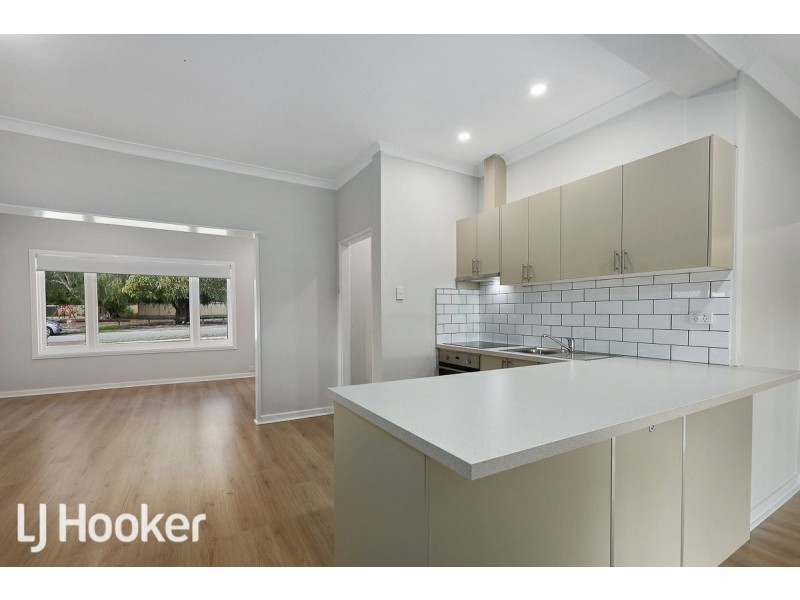 4 Godfrey Street, Queens Park WA 6107