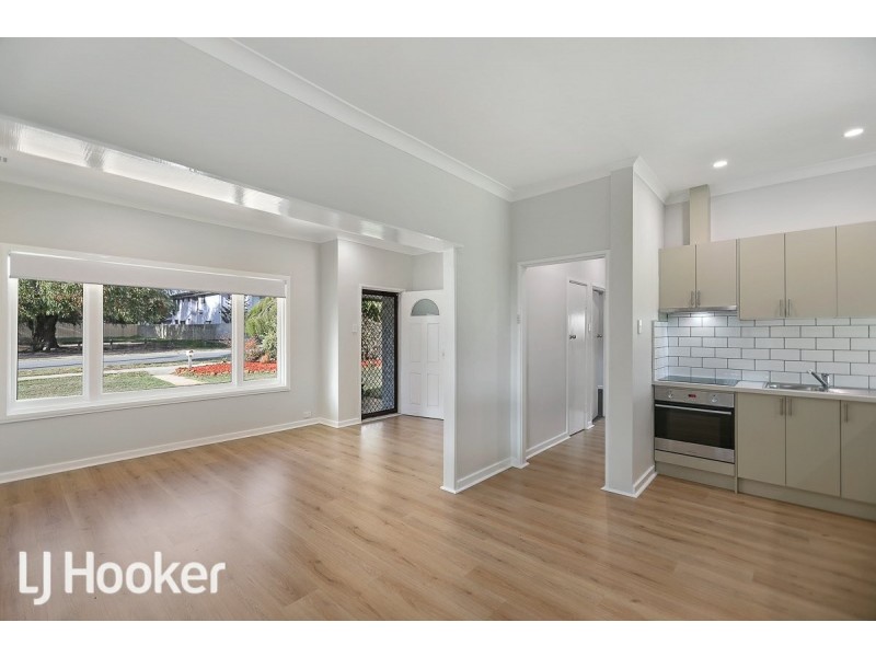 4 Godfrey Street, Queens Park WA 6107