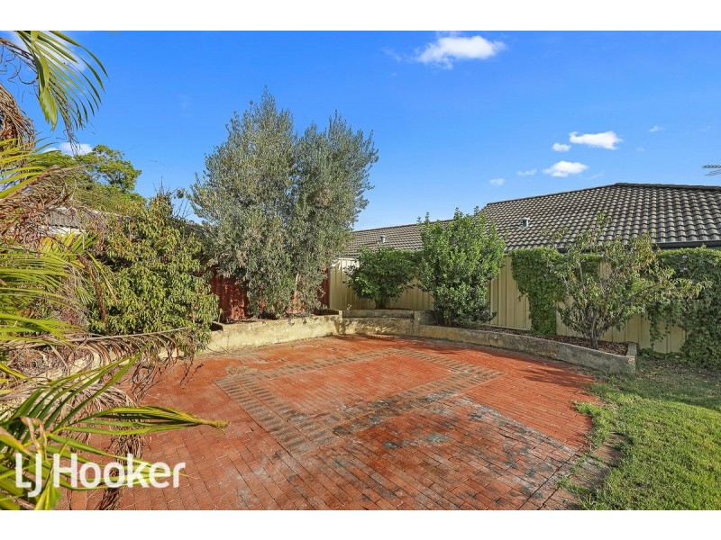 4 Godfrey Street, Queens Park WA 6107