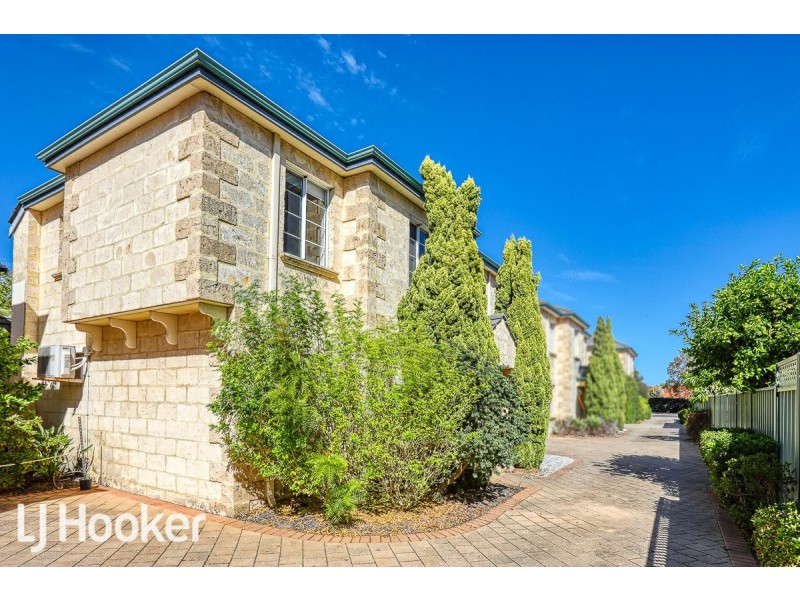 3/8 Ednah Street, Como WA 6152