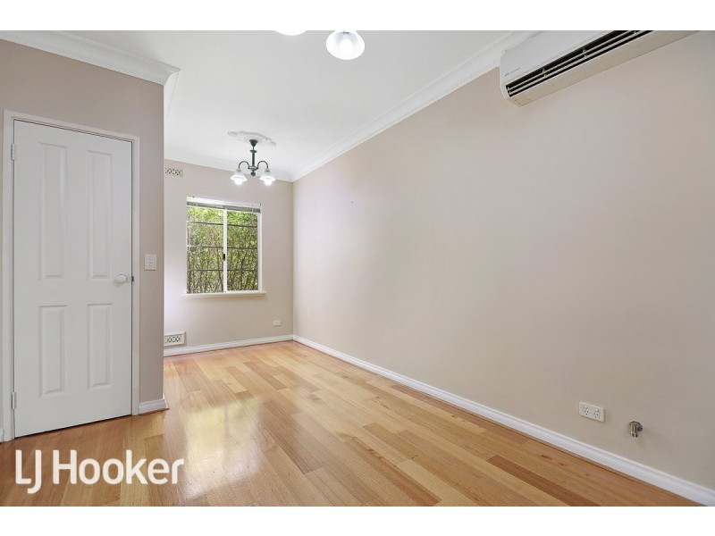 3/8 Ednah Street, Como WA 6152