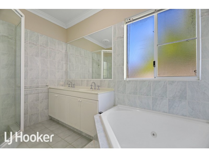 3/8 Ednah Street, Como WA 6152