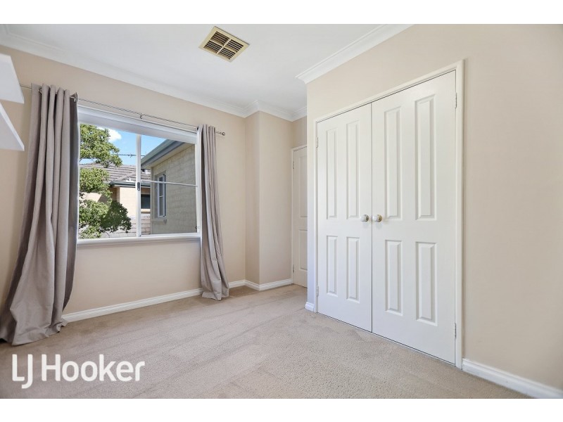 3/8 Ednah Street, Como WA 6152