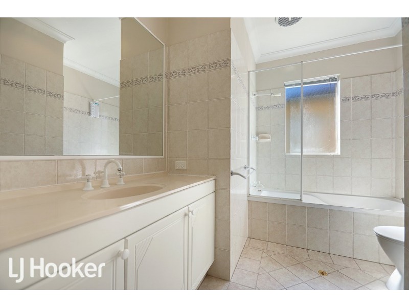 3/8 Ednah Street, Como WA 6152