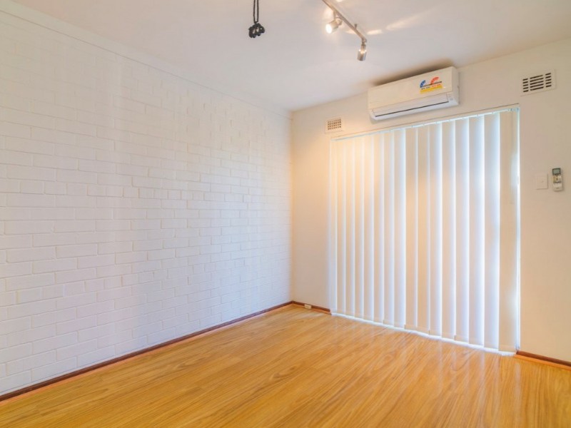 4/1045 Albany Highway, St James WA 6102