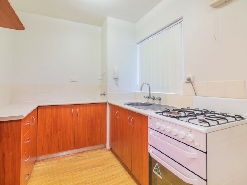 4/1045 Albany Highway, St James WA 6102