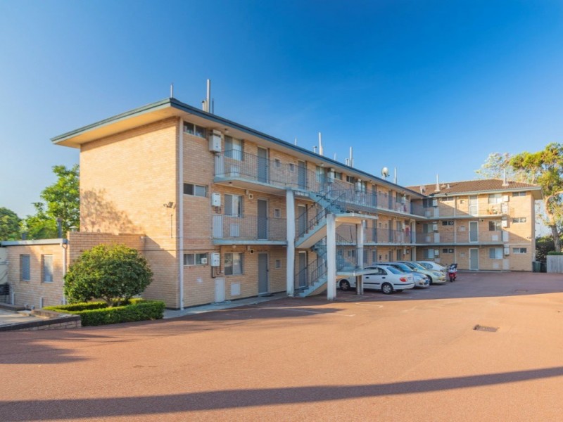 4/1045 Albany Highway, St James WA 6102