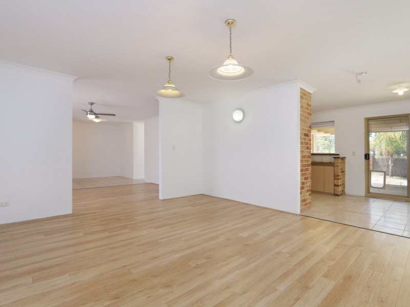 17 Benelli Place, Alexander Heights WA 6064