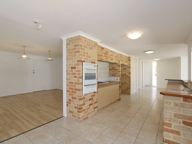 17 Benelli Place, Alexander Heights WA 6064