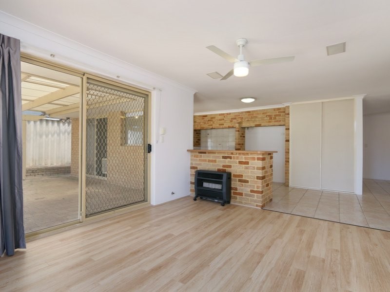 17 Benelli Place, Alexander Heights WA 6064