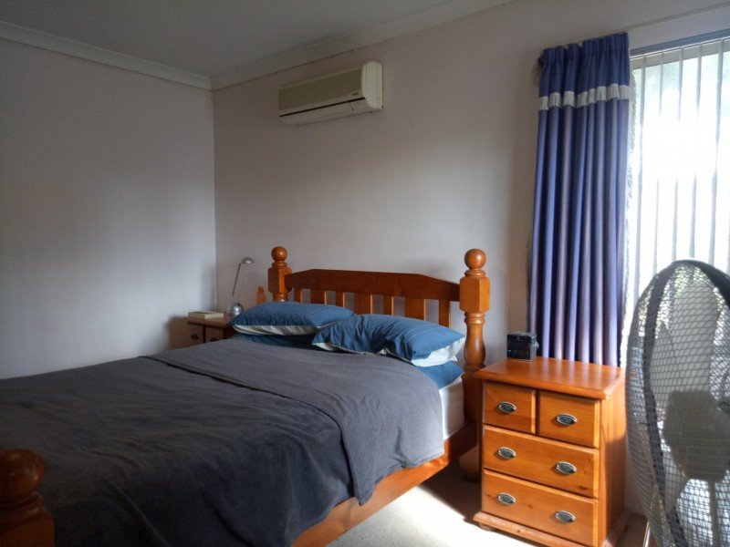 2/2 Cueeson Court, Redcliffe WA 6104