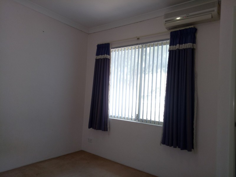 2/2 Cueeson Court, Redcliffe WA 6104