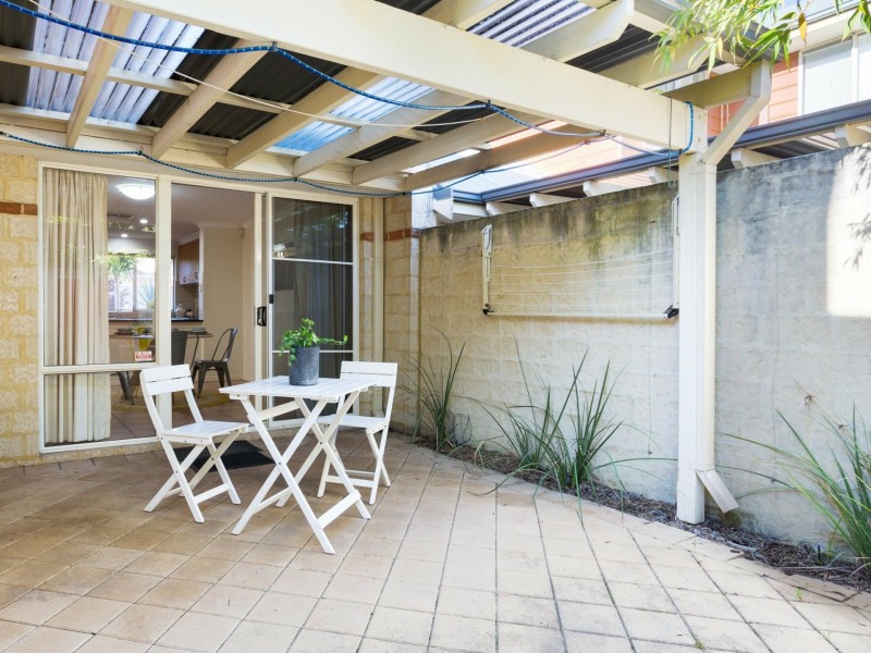 84A Gladstone Road, Rivervale WA 6103