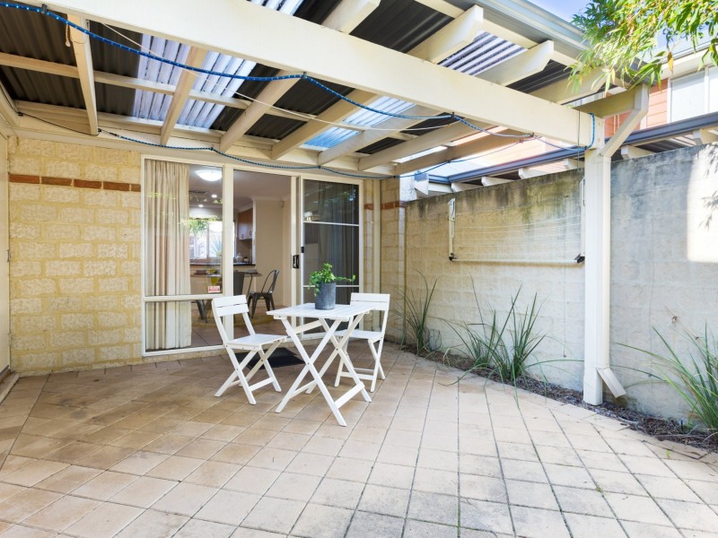 84A Gladstone Road, Rivervale WA 6103