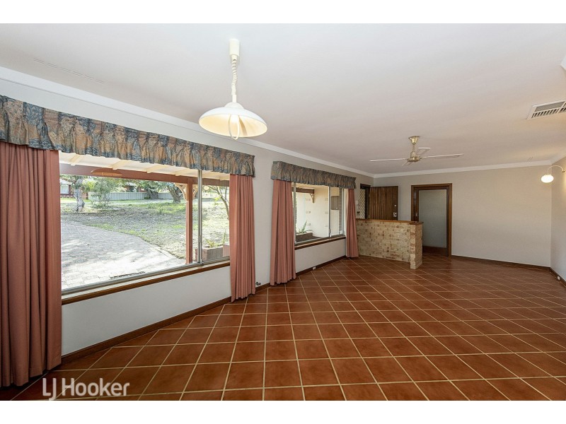2 Farnham Street, Bentley WA 6102