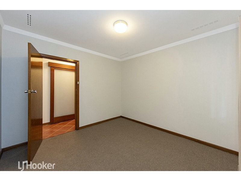 2 Farnham Street, Bentley WA 6102