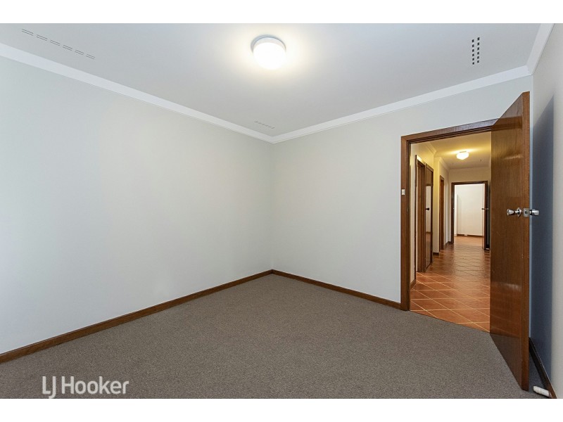 2 Farnham Street, Bentley WA 6102