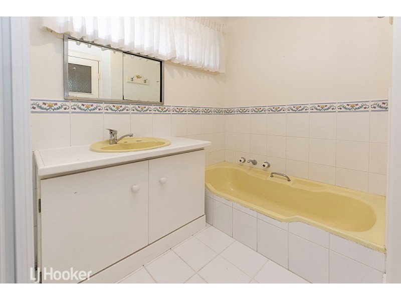 2 Farnham Street, Bentley WA 6102