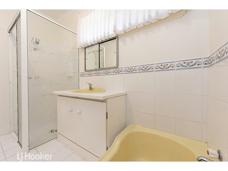 2 Farnham Street, Bentley WA 6102