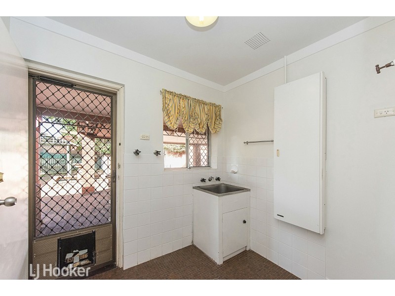 2 Farnham Street, Bentley WA 6102