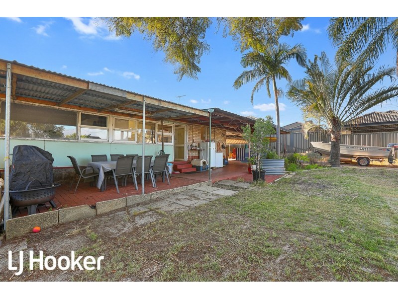 277 Wharf Street, Queens Park WA 6107