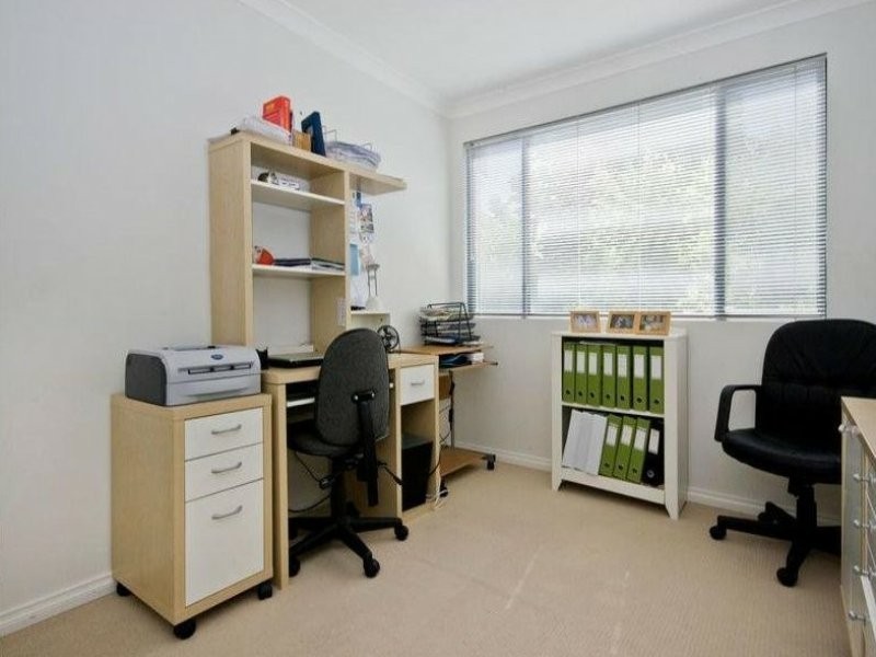 2/16 The Crescent, Redcliffe WA 6104