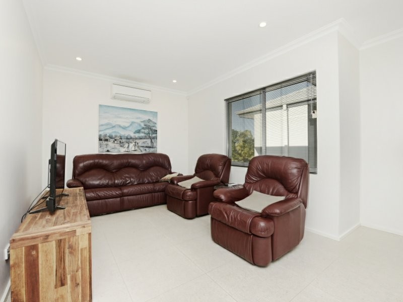 4/104 Roberts Road, Rivervale WA 6103