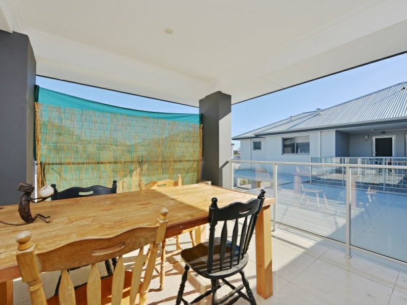 4/104 Roberts Road, Rivervale WA 6103