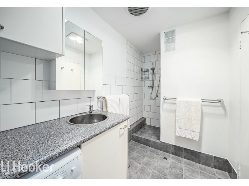 99/16 Leeder Street, Glendalough WA 6016