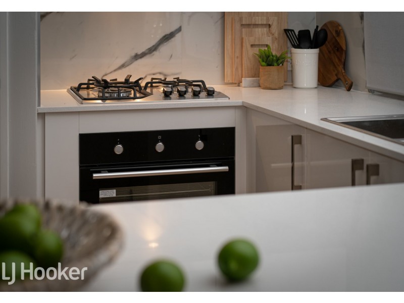 8 Harriet Place, Cloverdale WA 6105