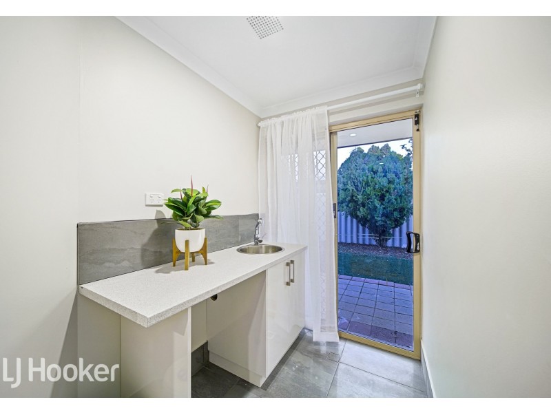 8 Harriet Place, Cloverdale WA 6105