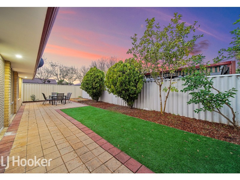 8 Harriet Place, Cloverdale WA 6105