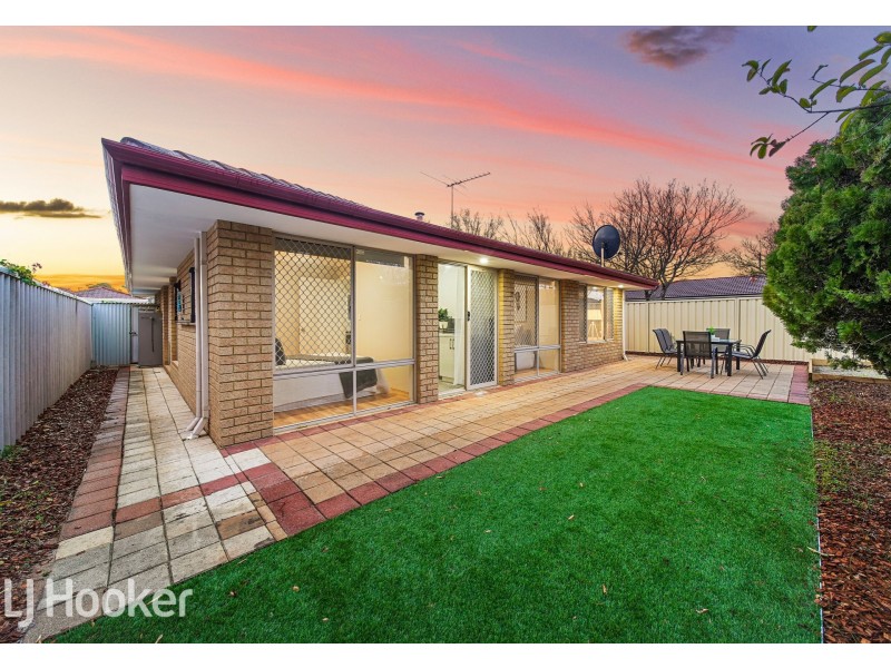 8 Harriet Place, Cloverdale WA 6105