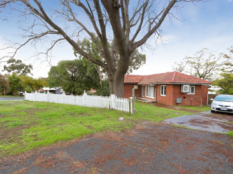 89 Alvah Street, St James WA 6102