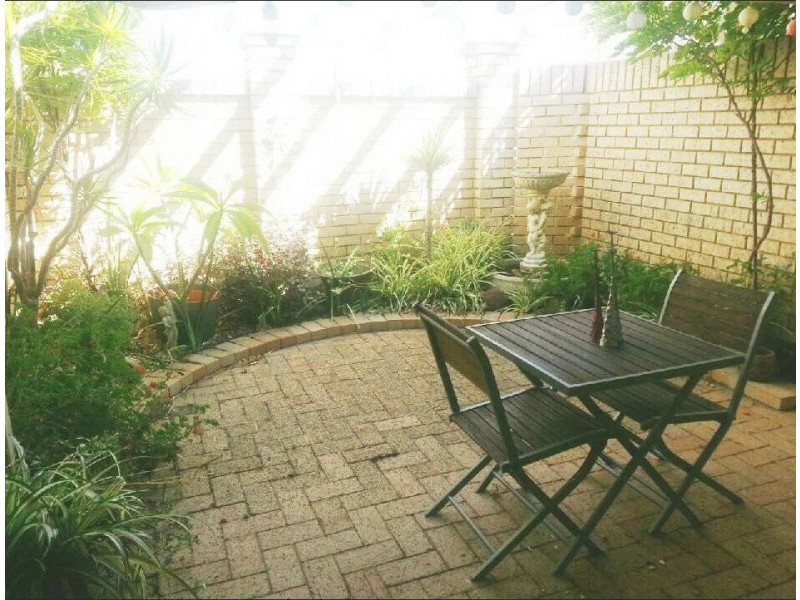 2/8 Mackie Street, Victoria Park WA 6100