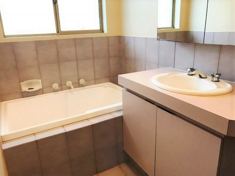 2/8 Mackie Street, Victoria Park WA 6100