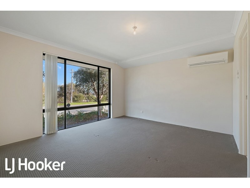 31 Shiraz Boulevard, Pearsall WA 6065