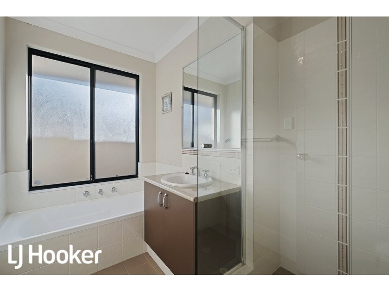 31 Shiraz Boulevard, Pearsall WA 6065