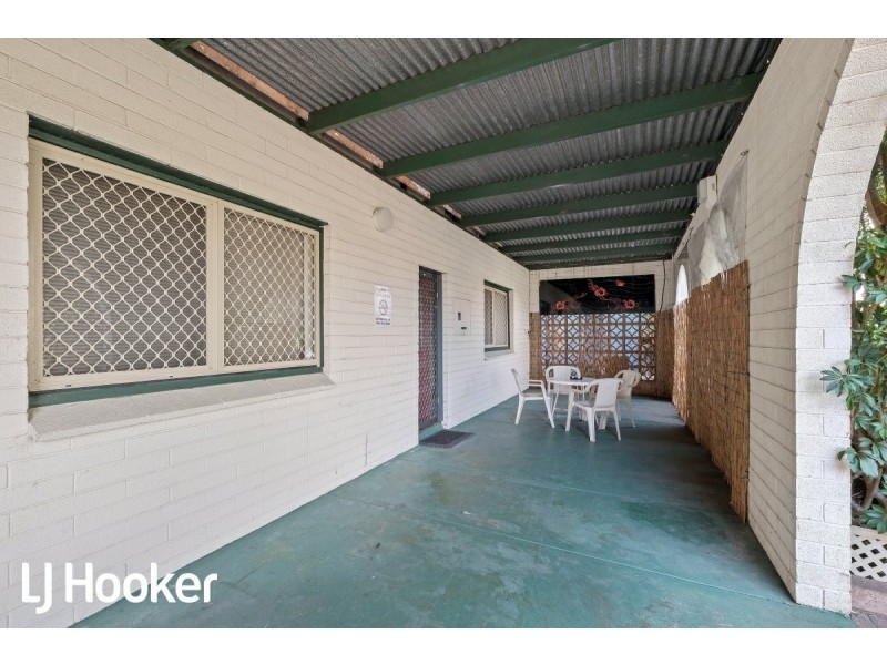 228 Wharf Street, Queens Park WA 6107