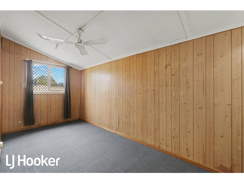 228 Wharf Street, Queens Park WA 6107