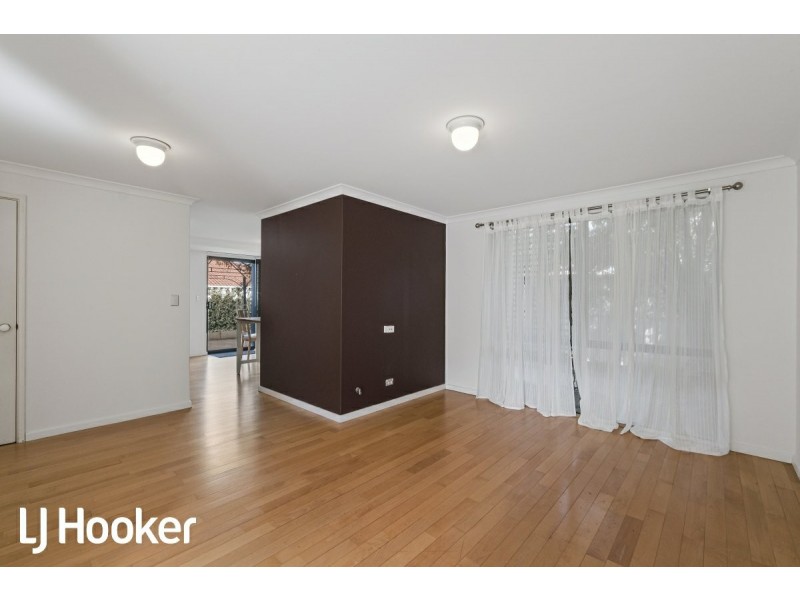 4/7 Gochean Avenue, Bentley WA 6102