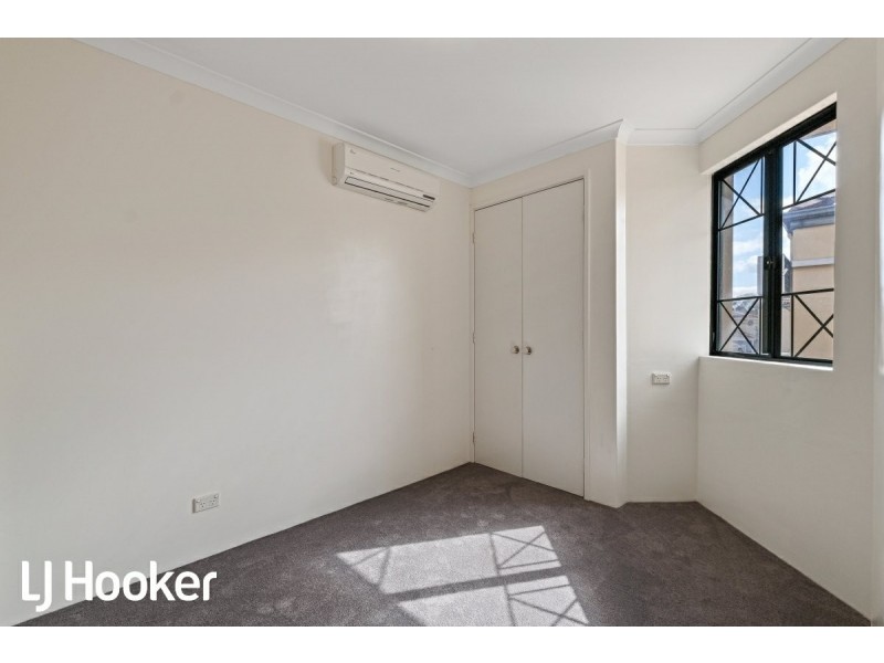 4/7 Gochean Avenue, Bentley WA 6102