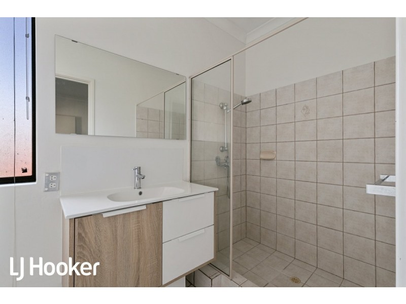 4/7 Gochean Avenue, Bentley WA 6102